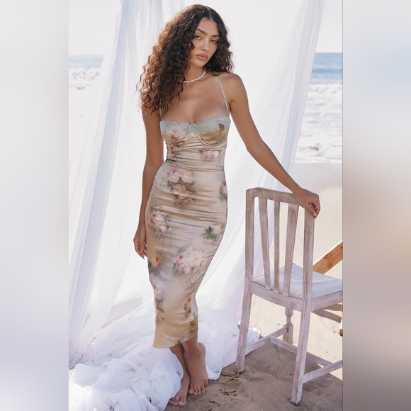 House of CB Dresses & Skirts - Vintage Floral House of CB 'Venus' -small